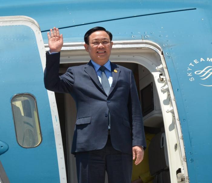 Llegada de Secretario de la Asamblea de Vietnam a Cuba