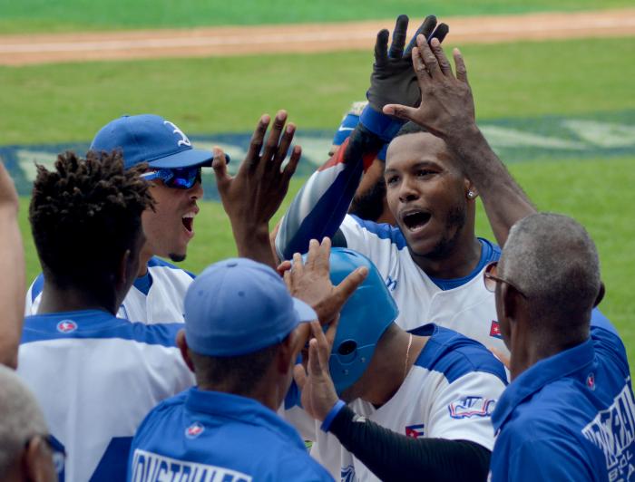 Revertir el torpe paso de Industriales en lo que va de torneo no es fácil, pero tampoco es imposible. foto: Ricardo López Hevia