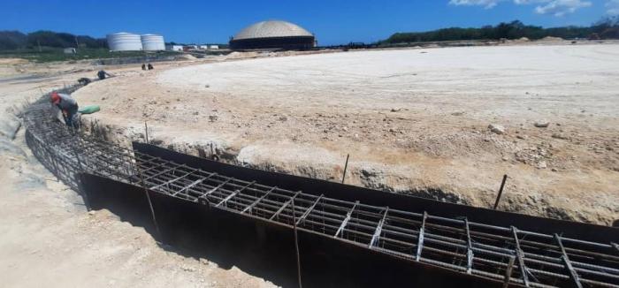supertanques que sustituirán los incendiados en Matanzas en construcción