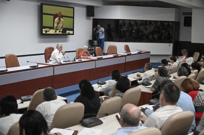 Primer Secretario del Comité Central del Partido y Presidente de la República: «una de las tareas fundamentales de la Contraloría General de la República y el Sistema Nacional de Auditoría es la lucha contra la corrupción»