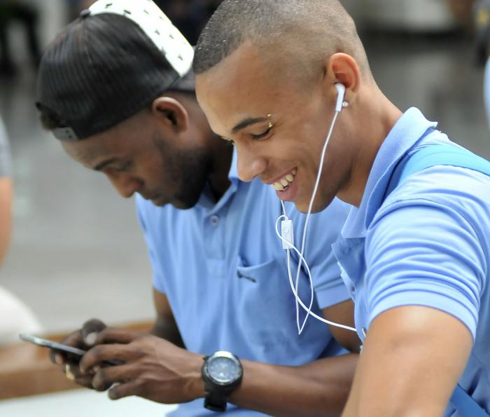 Durante este mes se incrementó el tráfico total en un 17 %, siendo el servicio móvil el que representa el 83 % de este valor. Foto: Ismael Batista Ramírez