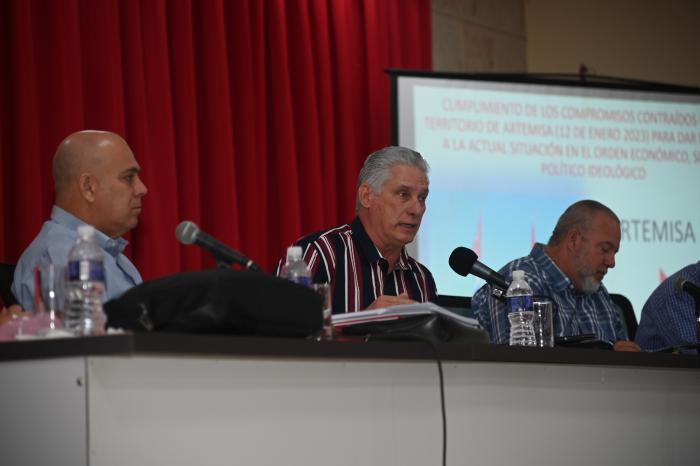 El Primer Secretario del Comité Central del Partido y Presidente de la República, Miguel Díaz-Canel Bermúdez,indicó llevar a cabo de inmediato todos los cambios estructurales y de gestión.