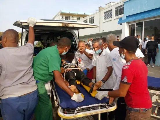 Los heridos en el lamentable accidente recibieron asistencia médica inmediata. Foto: ACN