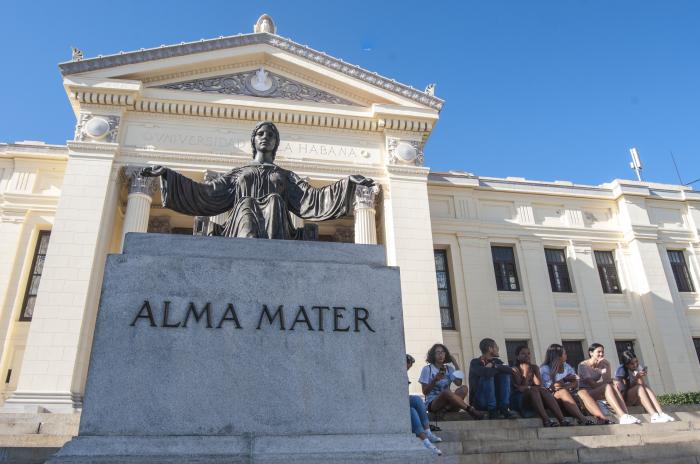 Se trabaja en una apk que permitirá que el Sistema de Gestión para el Ingreso a la Educación Superior permita a los aspirantes y familiares visualizar en tiempo real las informaciones referentes a los solicitantes de carreras universitarias.