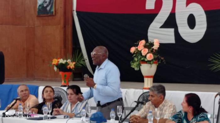 Salvador Valdes en Holguín