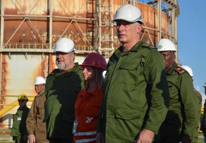 Efectuado el Día de la Defensa Nacional- Fabrica de Gas de Lucillo Marianao. Miguel Diaz-Canel Presidente