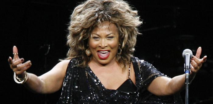 La reina del rock se mantuvo en los escenarios durante más de cincuenta años hasta su retirada en 2013 a la edad de 73 años