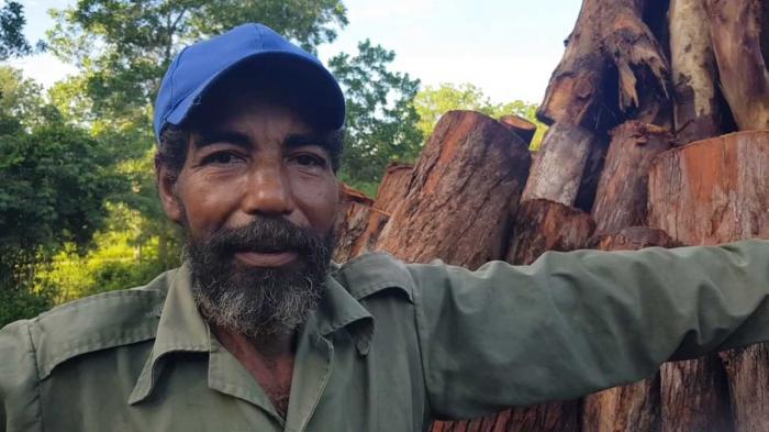 «No tengo riquezas, pero tengo una familia que me quiere, a la que un día le dejaré mi ejemplo». FOTO: LÁZARO BOZA BOZA

