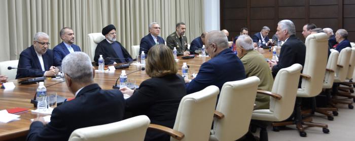 El presidente cubano, Miguel Díaz-Canel Bermúdez y Primer Secretario del Partido,  recibió a su homólogo iraní, Seyed Ebrahim Raisi,  en el Palacio de la Revolución. 