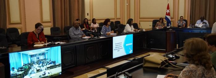 reunión con presidentes de las asambleas municipales del Poder Popular