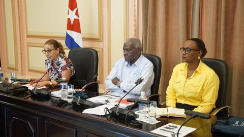 reunión con presidentes de las asambleas municipales del Poder Popular