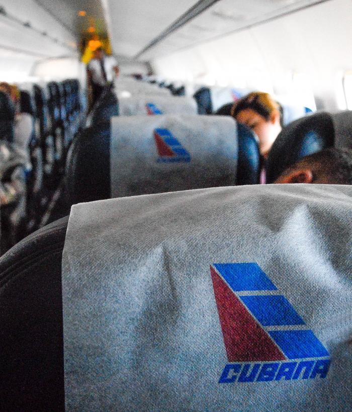 Cubana de aviación, vuelos nacionales,Habana-Holguín