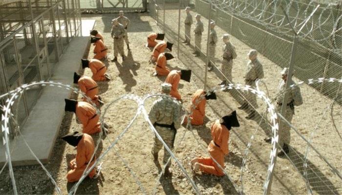Es prioritario cerrar el centro carcelario por todas las violaciones del derecho internacional que allí ocurren. 