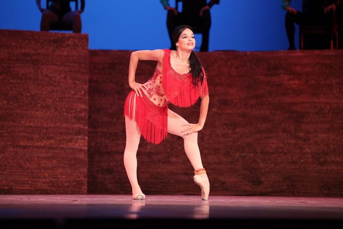 La primera bailarina Viengsay Valdés ha hecho una creación muy personal de la sensual cigarrera. Ballet Carmen
