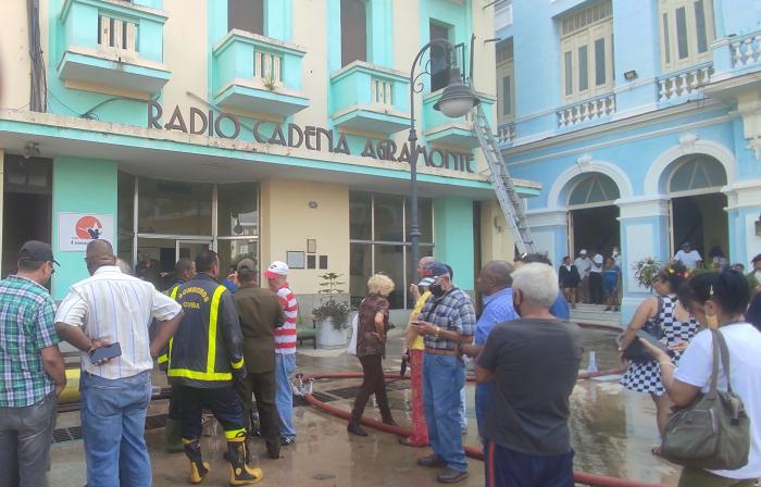 incendio en emisora provincial Radio Cadena Agramonte de Camagüey 