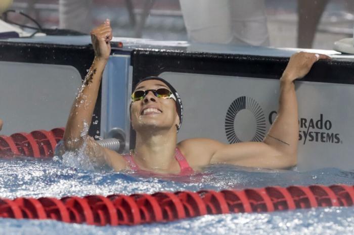 Elisbet Gámez compite en la final de 100 metros libre en la natación