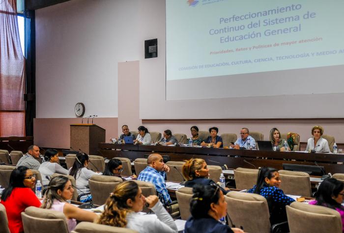 Primer periódo ordinario de sesiones X legislatura, desde el palacio de Convenciones, Comisiones educación, cultura, ciencia y medio ambiente