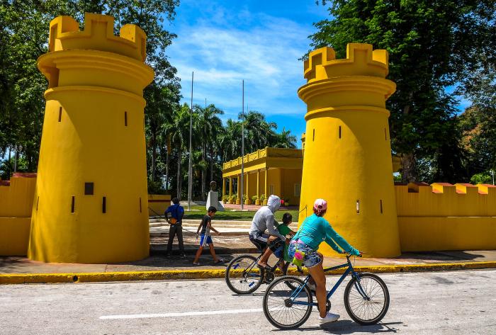 Ciudad Bayamo, Cuartel Carlos Manuel de Céspedes, prov Granma
