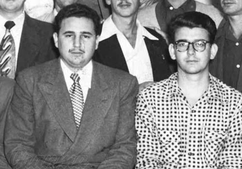 Fidel Castro y Abel Santamaria en Santiago de las Vegas en los primeros dias  de  1953,  cuando se estaba  gestando el movimiento revolucionario para el asalto al Moncada.
Publicada: 10/07/2012
Fid20212