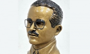 Busto de Mario Muñoz Monroy