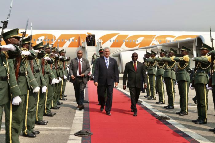 ANGOLA Y CUBA