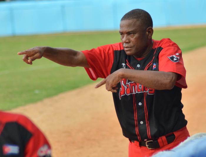 Beísbol Serie 62 Play Off-IND-STG-Play-05 Eddy Cajigal DT Santiago