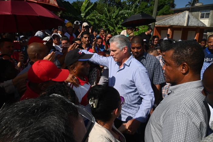 En el territorio más occidental de la Isla se pone rodilla en tierra para dejar atrás las afectaciones más diversas. Foto: Estudios Revolución