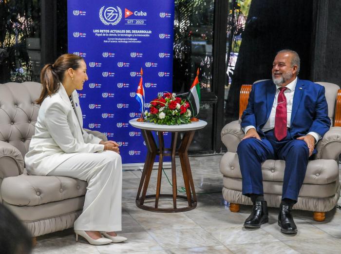 Encuentro del Primer Ministro de Cuba, Manuel Marrero Cruz con ls Ministra de Cambio climático y Medio ambiente de Emiratos Arabes Unidos, Mariam Almheiri