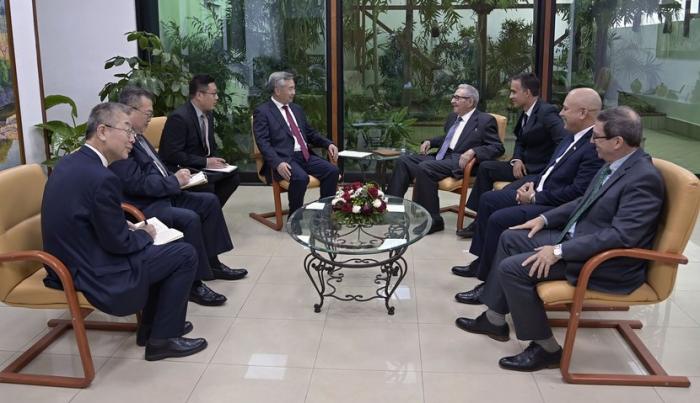 Raúl Castro y Li Xi