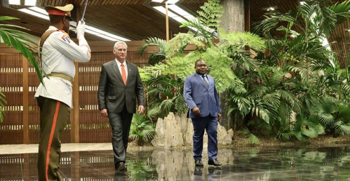 cuba y Mozambique