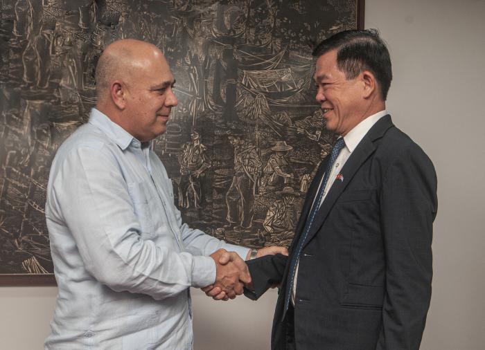 Recibe Roberto Morales Ojeda a delegacion Vietnam