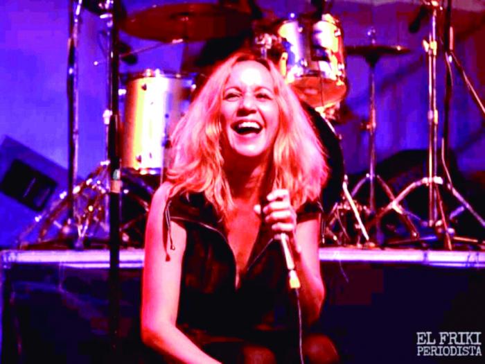 Resulta imposible permanecer indiferente ante la ostensible carga de adrenalina que se desborda en el concierto.