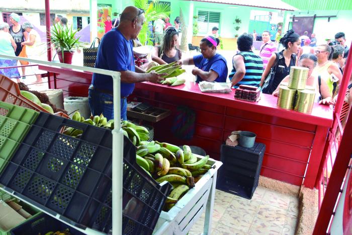 En muchísimas unidades que ya disponen del Código qr para el pago en tarima, es casi nula la utilización de las vías electrónicas.