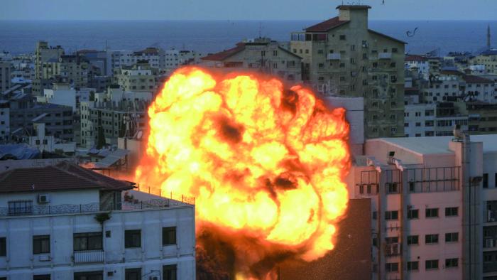 Ataque aéreo de Israel en Gaza.