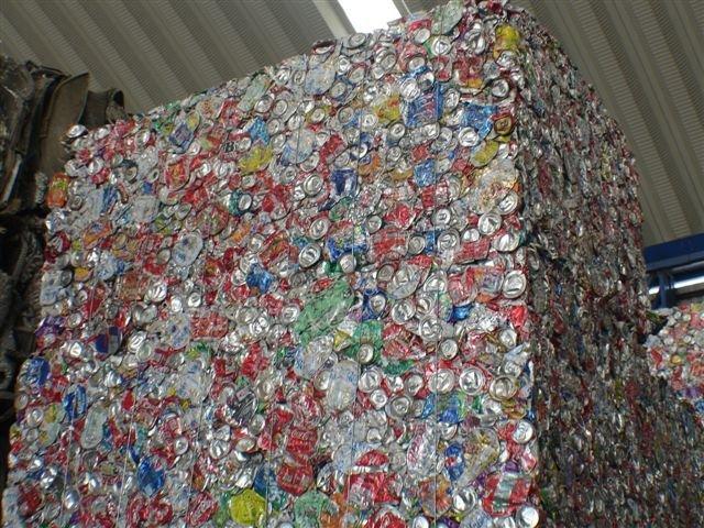 Reciclaje-Latas-de-Aluminio