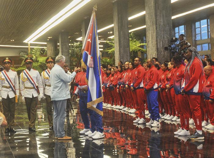 Acto de abanderamiento de la delegación que participará en los XIX Juegos Panamericanos 
