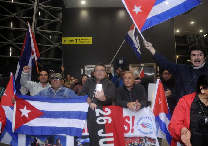 Bienvenida a Santiago e Chile por grupos de solidaridad con Cuba en los XIX Juegos Panamericanos 