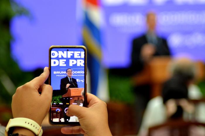 Conferencia de prensa de Bruno Rodríguez Parrilla Ministros de Relaciones Exteriores de Cuba