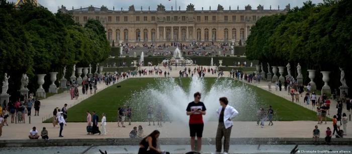 Francia está sufriendo una ola de falsas amenazas de bomba en museos, areopuertos y estaciones ferroviarias