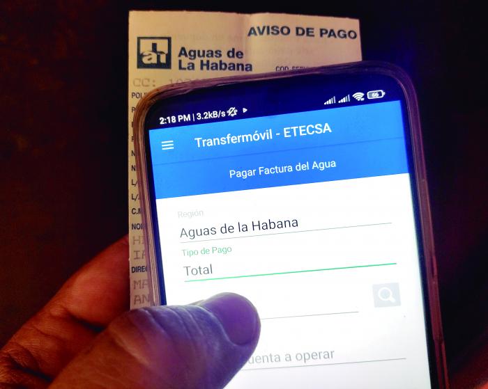 La Empresa Aguas de La Habana recauda más de 4,5 millones de pesos por los servicios de acueducto y alcantarillado, a través de las pasarelas de pago. FOTO: RICARDO LÓPEZ HEVIA 