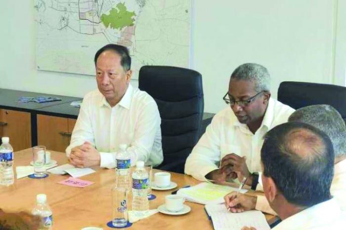 El miembro del Buró Político y del Secretariado del Comité Central del Partido Comunista de China, Shi Taifeng en la Zona Especial de Desarrollo del Mariel 
