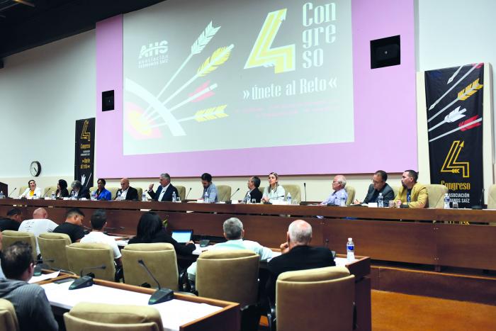 El mandatario afirmó que con la Revolución y con el socialismo «sabemos que hay futuro, que hay soberanía y que hay independencia». foto: estudios revolución