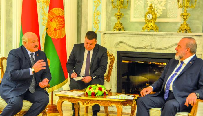 El Presidente belaruso expresó que los vínculos entre ambos pueblos siempre han sido muy cálidos y amistosos. Foto: Estudios Revolución