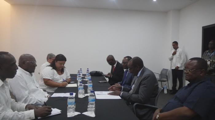 encuentro bilateral Zimbabue