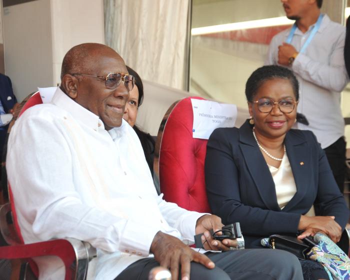 Hubo honores y agradecimiento para Cuba en la conmemoración del aniversario 50 de la independencia de Guinea Bissau. foto: estudios revolución