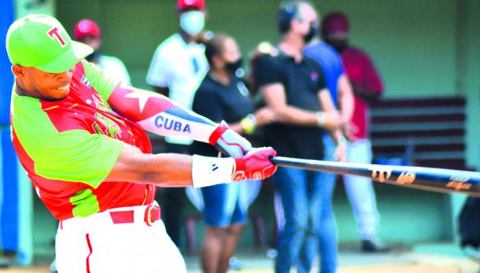 Juego de las Estrellas MTZ 2022- Rafael Viñales ganador del Derbi de Jonrones.