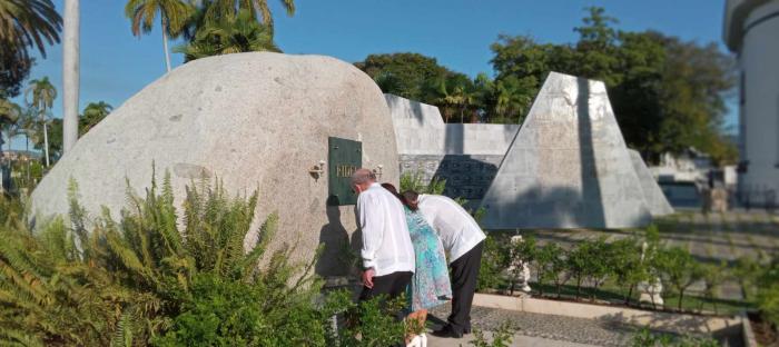Pueblo Santiaguero rinde Homenaje a Fidel Castro  7 años de su partida