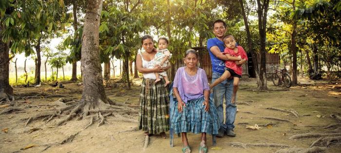 Familia de una zona rural de Guatemala