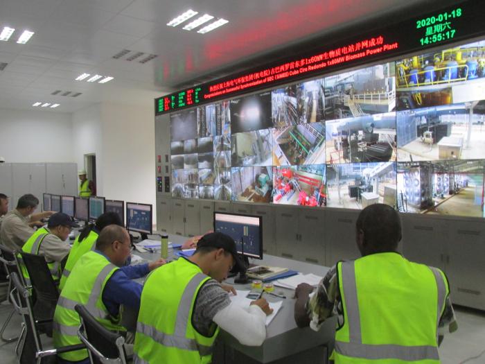 Algunos de los momentos de prueba de los sistemas de la bioeléctrica. Foto del autor