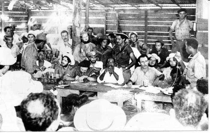 Congreso Campesino en Armas celebrado en Soledad de Mayarí Arriba, II Frente Oriental Frank Paìs.
21 de septiembre de 1958.